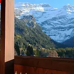 Avec Vue Splendide Sur Les Diablerets