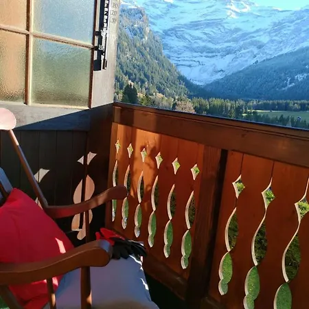 Avec Vue Splendide Sur Les Diablerets